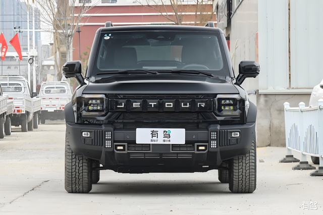 2025 Chinese New Energy Chery Jetour Traveler 2.0t 4WD SUV Gasoline 