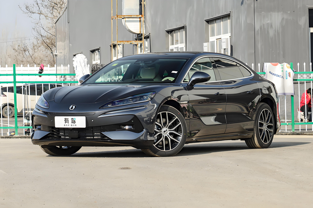 China 2025 Byd Denza Z9 Z9gt Ev New Energy Hybrid Electric Car With 4x4 Awd