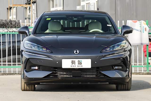 China 2025 Byd Denza Z9 Z9gt Ev New Energy Hybrid Electric Car With 4x4 Awd